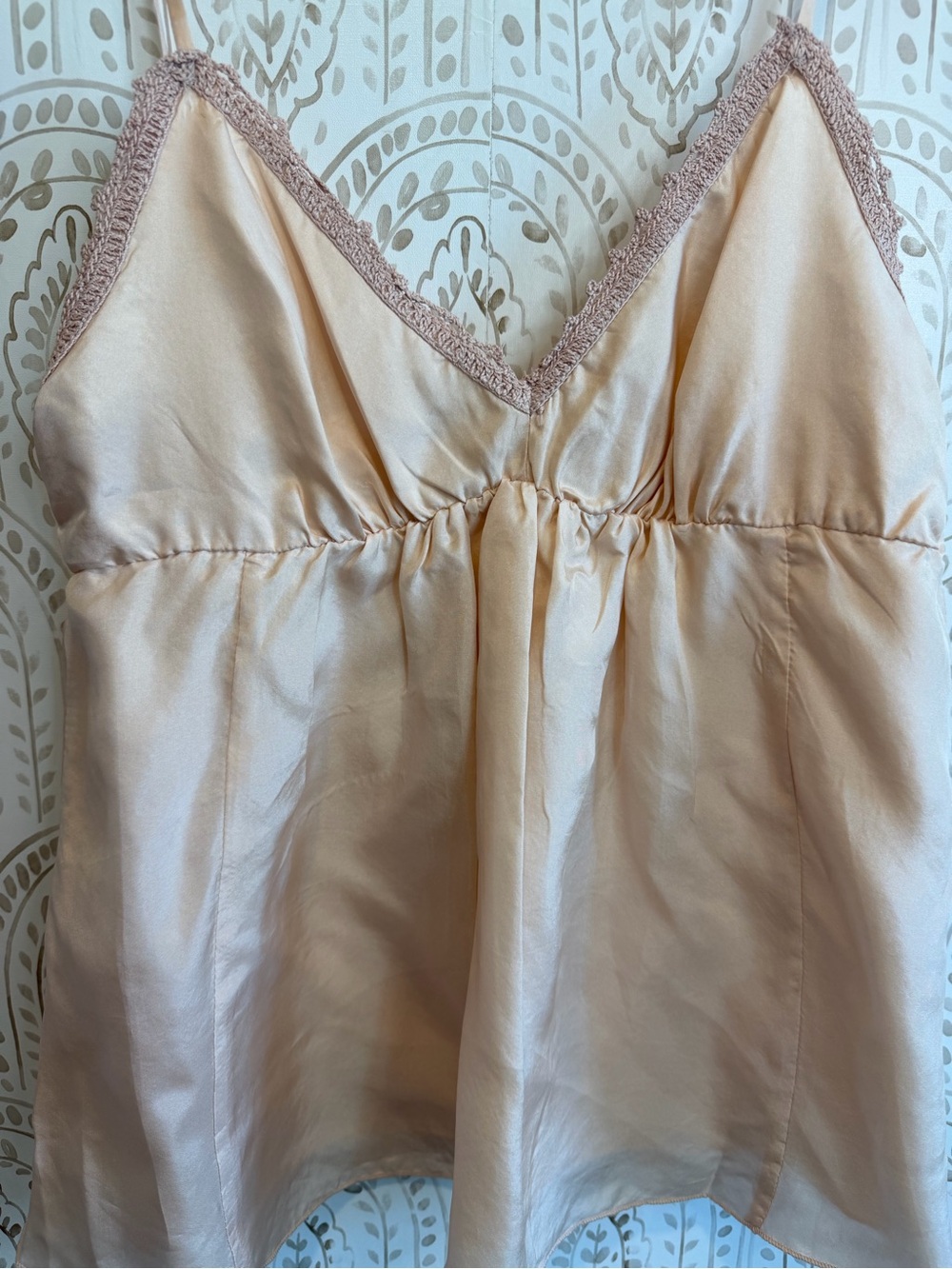 Gold Hawk NWT 100% Silk Teddy Cami Camisole NWT size Small rose petal - Picture 2 of 9